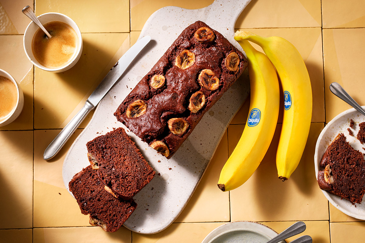 Bananbröd med vegansk choklad och rödbetor
