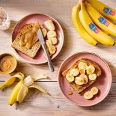 Chiquitas toast med banan och nötsmör